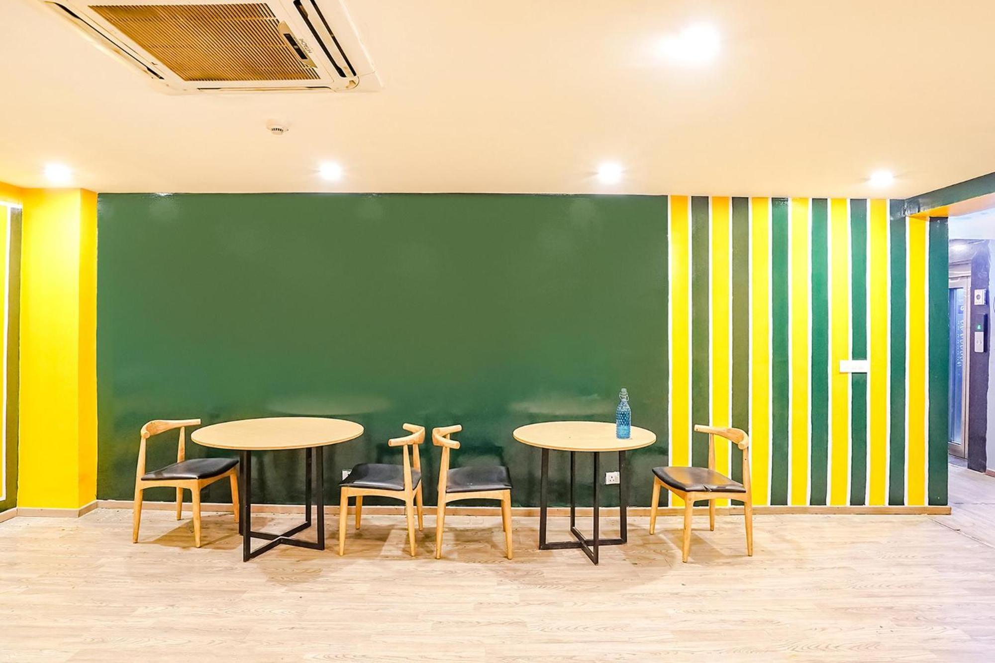 Super Townhouse O Hotel Aditya Residency Near Parthala Over Bridge Sector 121 Noida Indirapuram Exterior photo