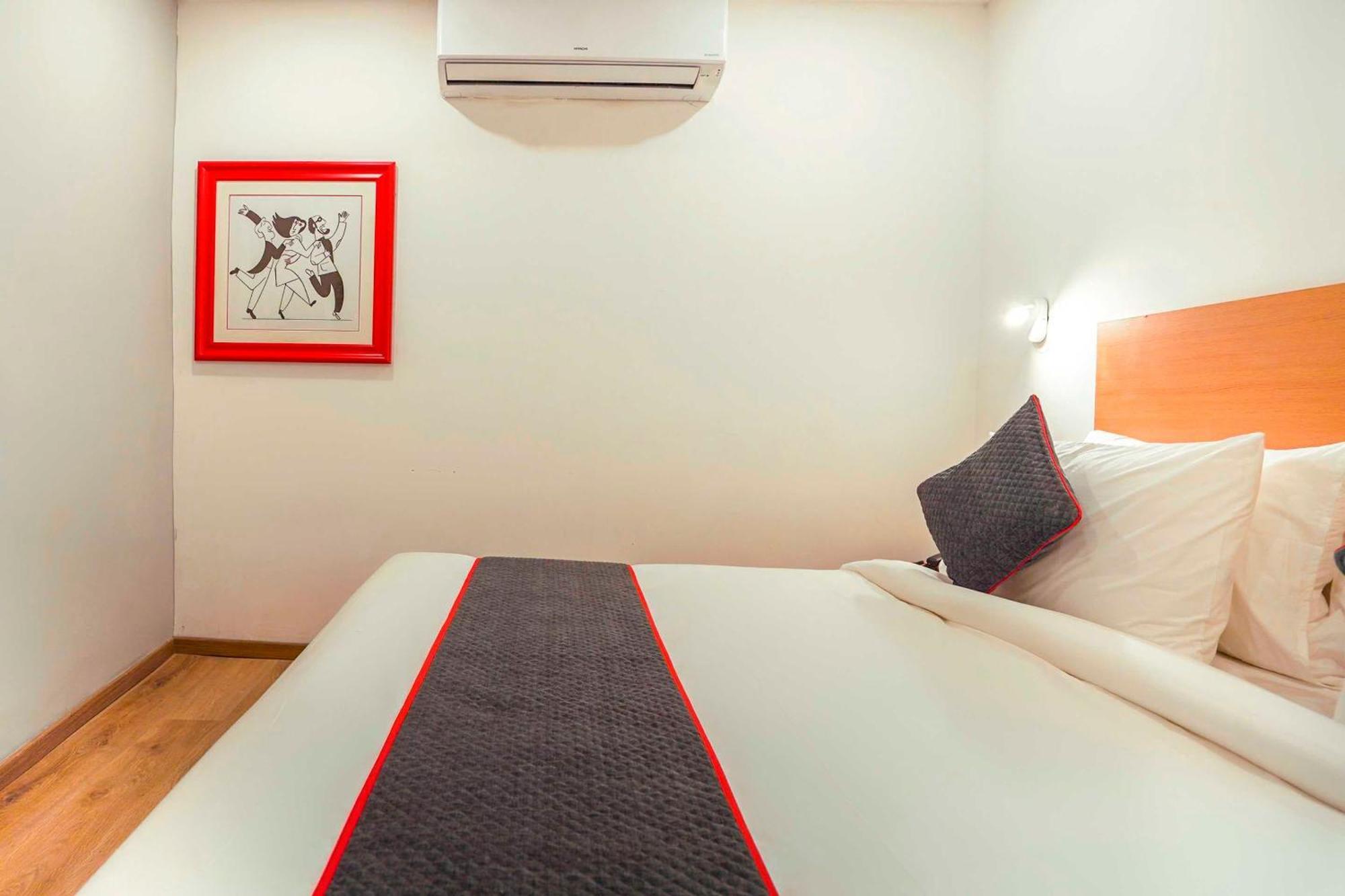 Super Townhouse O Hotel Aditya Residency Near Parthala Over Bridge Sector 121 Noida Indirapuram Exterior photo
